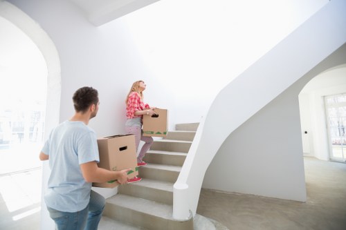 Students planning an efficient move in Greenwich accommodation